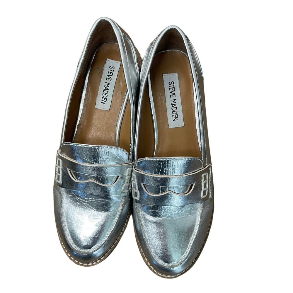 Women's Steve Madden faux leather silver metallic slip on loafers - 6.5
